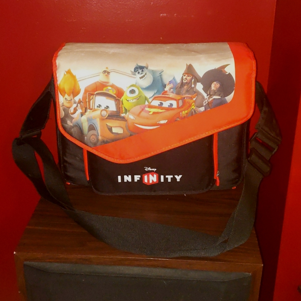 ⚪Disney Infinity carrying Case